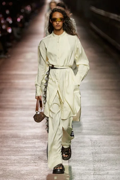 Look 41